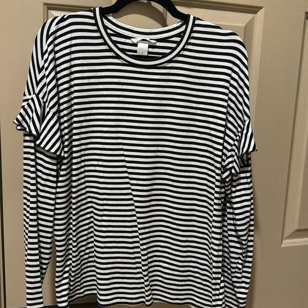H&M Ruffe Long Sleeve Tee Size XL